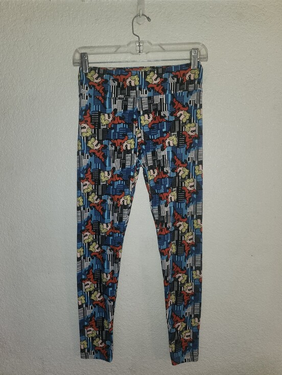 LuLaRoe Pants - 💨EUC LuLaRoe X Disney "The Incredibles: DASH💨 in The City Leggings" One Size